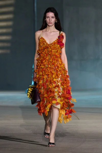 Look 11